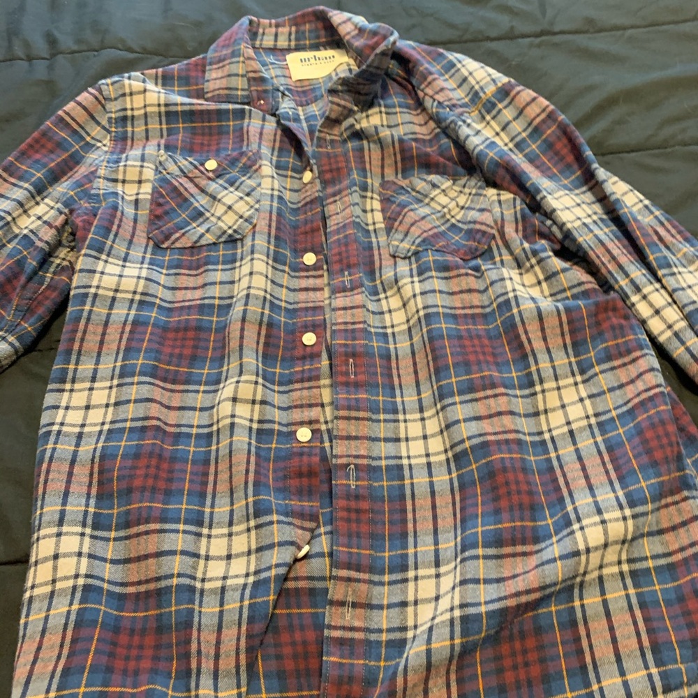 Long sleeve checkered shirt L